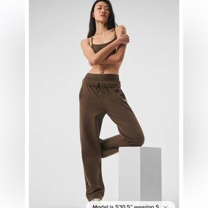 Alo accolade sweatpants